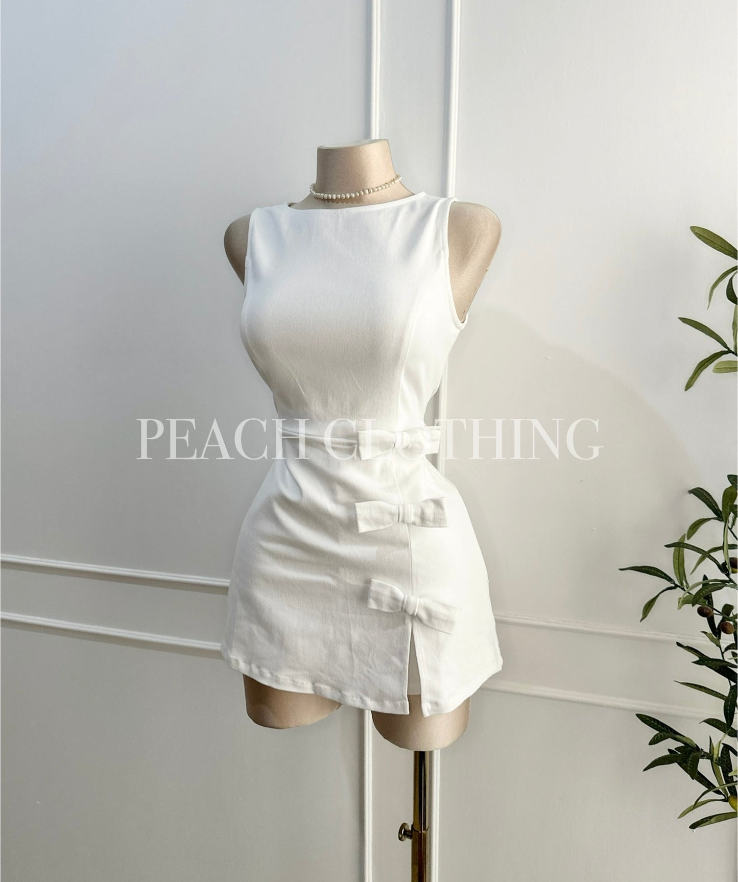 Mono “Ribbon White”