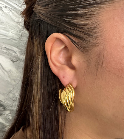 Aretes Crooked